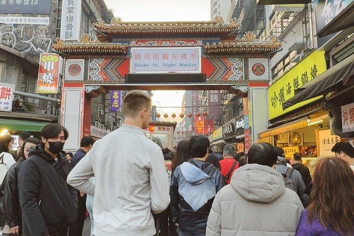台北＆台湾空港ピックアップ：レイオーバー市内ハイライトツアー