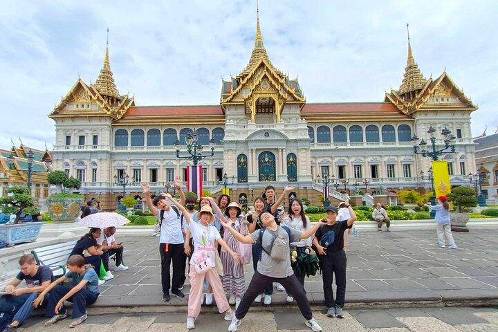 Grand Palace & Emerald Buddha Private Tour [Optional Luxury]