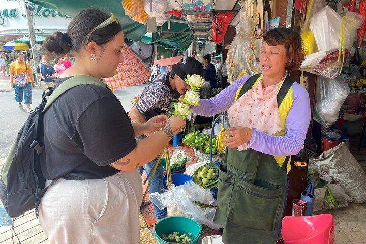 Marché aux fleurs et art floral : Visite privée multilingue [EN/autres]