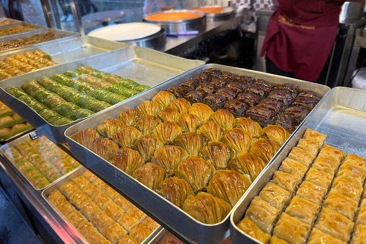 Istanbul 10 Verkostungen Gourmet Street Food Tour