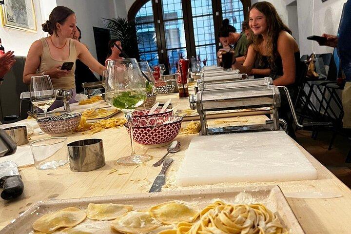 Authentic Pasta Making Class in Florence with a Local Chef