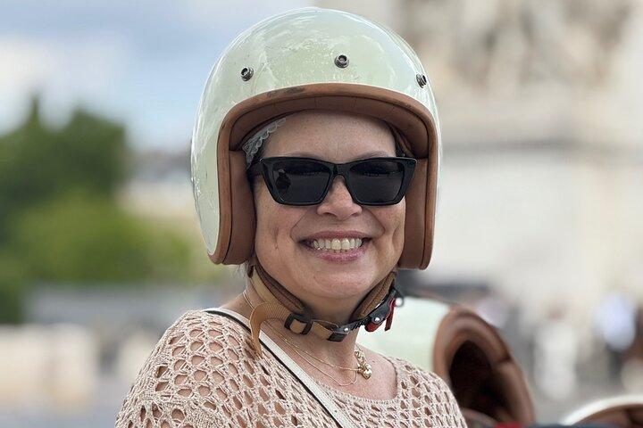 Sidecar Motorcycle tour in Paris with Driver