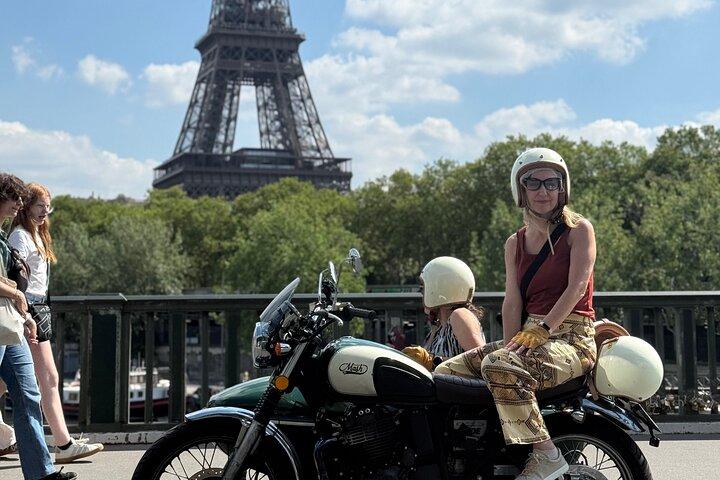 Sidecar Motorcycle tour in Paris with Driver