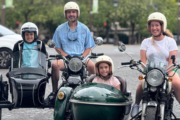 Sidecar Motorcycle tour in Paris with Driver