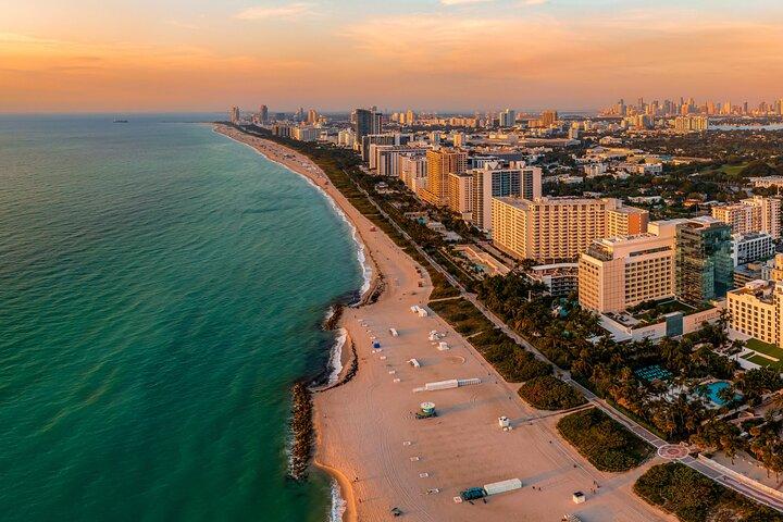Miami Beach: Romantische Sunset Private Flugzeugtour mit Champagner