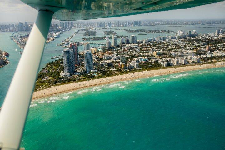 Miami Beach: Romantische Sunset Private Flugzeugtour mit Champagner