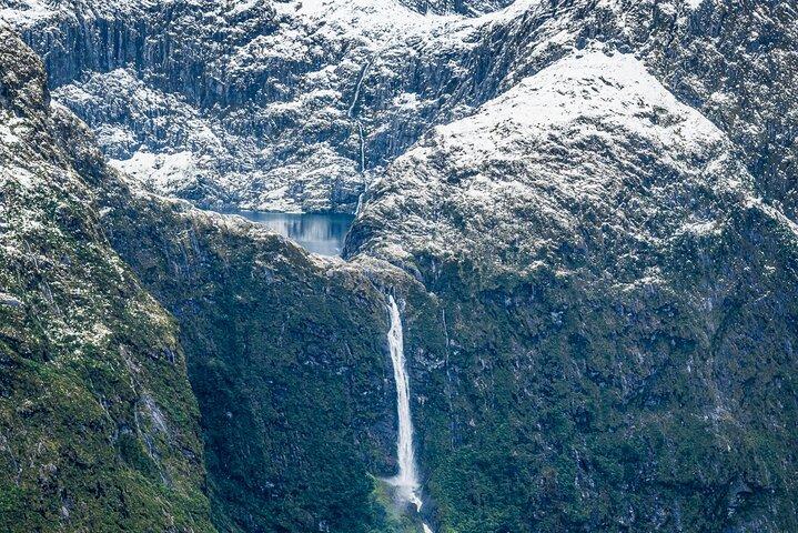 Milford Sound Grand Tour Helicopter Scenic Flight Vertrekkend vanuit Milford Sound