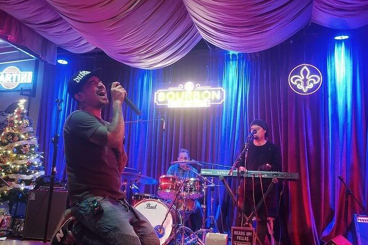 Makati : Pubcrawl Midget boksning rooftop musik og gogo klubber