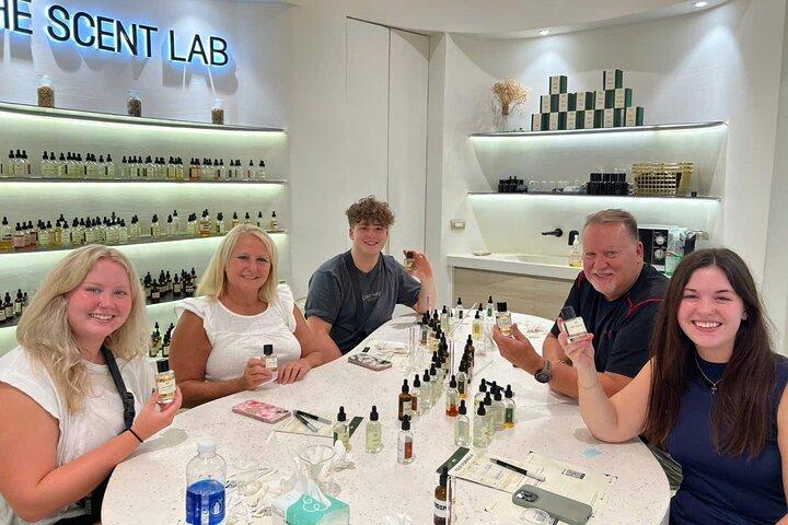 Note The Scent Lab Hanoiで香水作りワークショップ