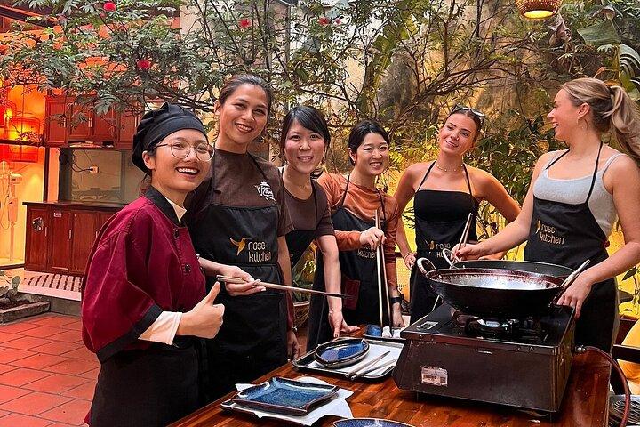 Hanoi Market & villa Cooking Class : trasferimento gratuito nel centro storico