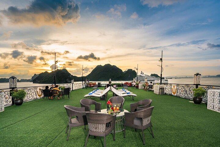 Verdure Lotus Cruise Luxury 2 giorni 1 notte Halong Bay Tour