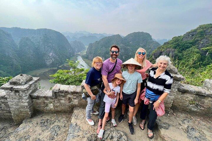 De Hanoi: Hoa Lu, Tam Coc & Mua Caves Excursão de luxo com buffet