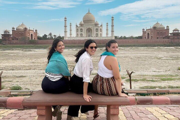 Private Tagestour von Taj Mahal und Agra Fort ab Delhi mit dem Auto - All Inclusive