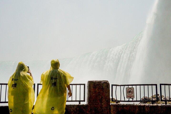 Niagara Falls Canada Tour vanuit de VS: reis, bootcruise & toren