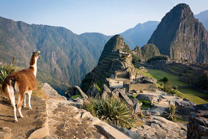 Cusco Inolvidable en 4 días Valle Sagrado y Machu Picchu