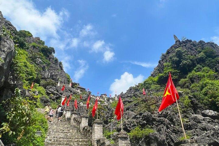 Von Hanoi : Ninh Binh Highlights Tagesausflug mit Mittagessen