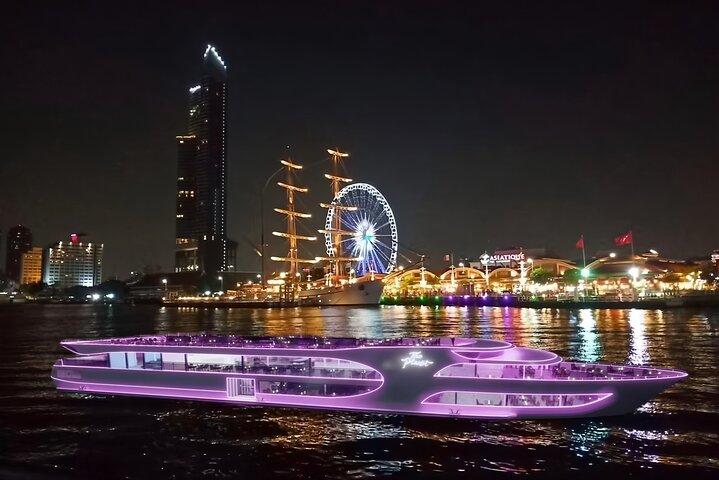 Bangkok Amazing Chaophraya River Dinner Cruise com música ao vivo