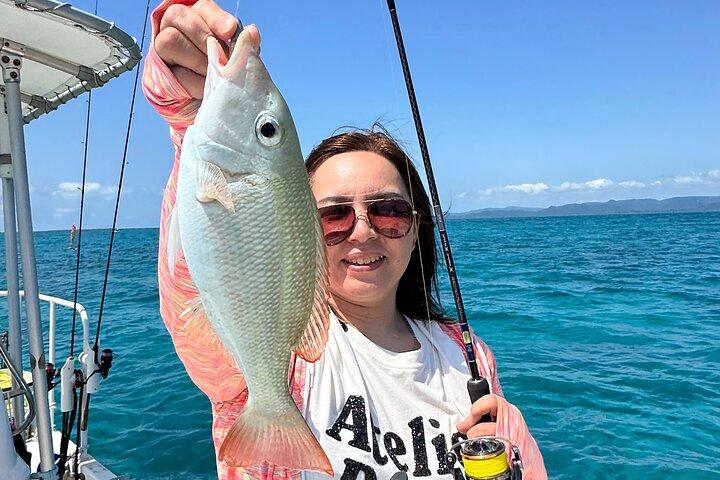 Fishing experience on a private small boat on Ishigaki Island - Meet empty-handed!Fish.Let's eat.~ 【1 day course】