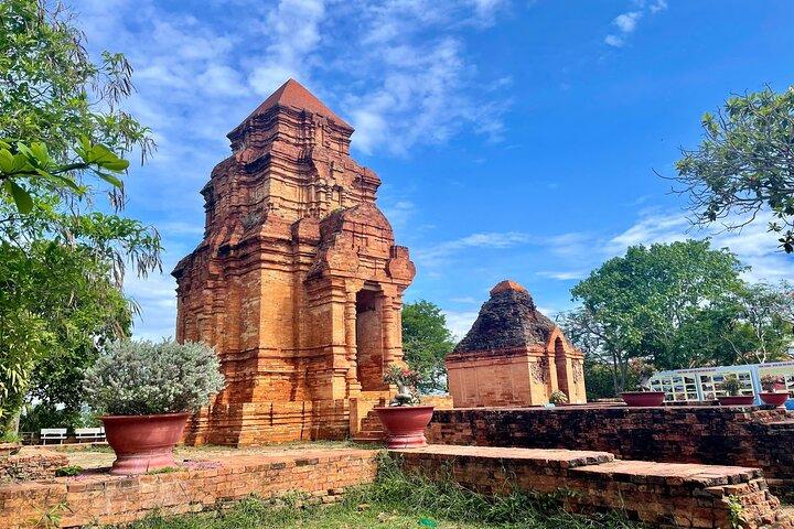 Entdecken Sie Phan Thiet: Ta Cu Mountain, Cham Tower & Liegender Buddha