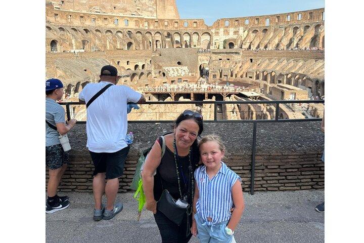Scopri un tour del Colosseo Esperienza condivisa nell'antica Roma Italia
