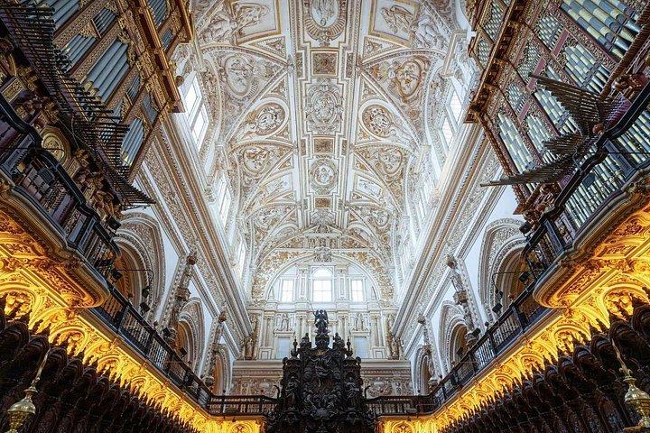 コルドバ日帰り旅行：マラガ発の歴史探訪