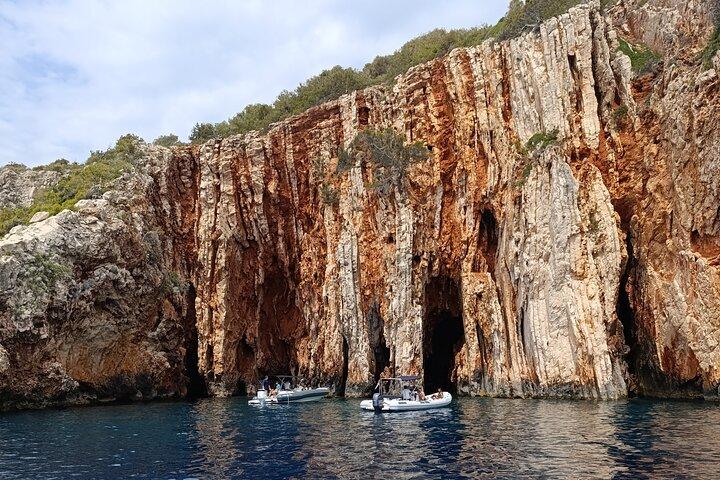 Private Bootstour zu den Pakleni Inseln und Red Rocks