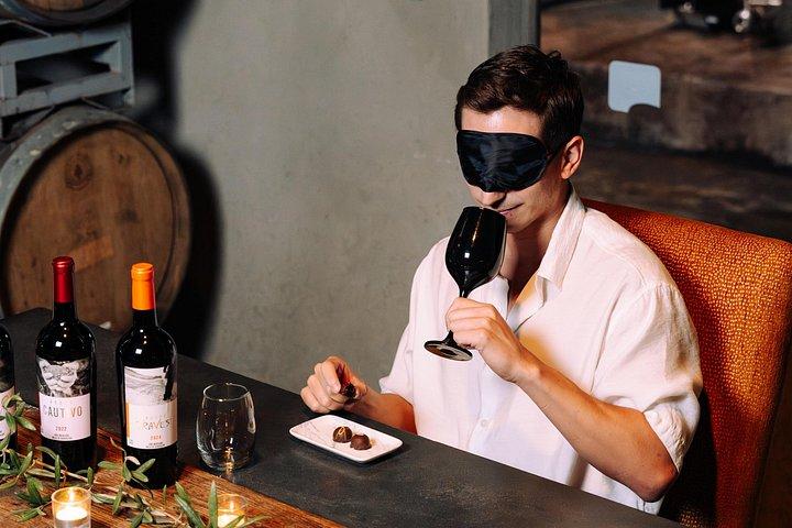 Blindverkostung: Weine und handgemachte Pralinen