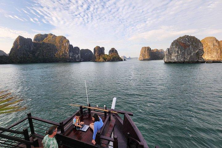 3-Day Ha Long Bay Luxury Cruise Meals-Cave-Kayak-Swimming