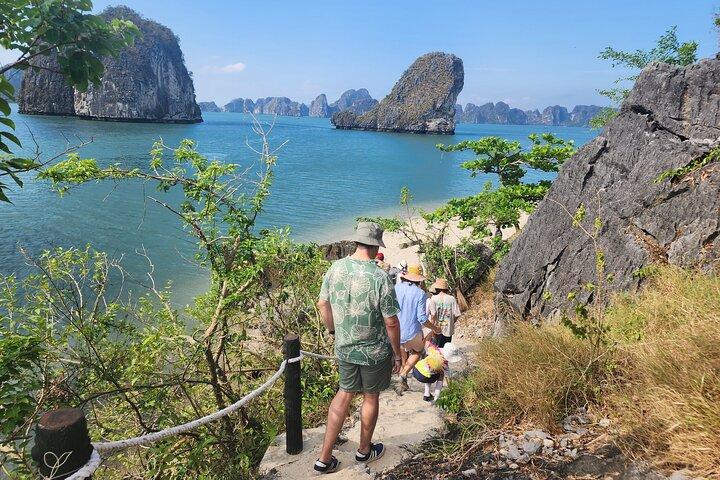 3 - Día Hanoi-Ninh Binh-Halong - Bahía de Lan Ha 5 - Crucero de estrellas y balcón