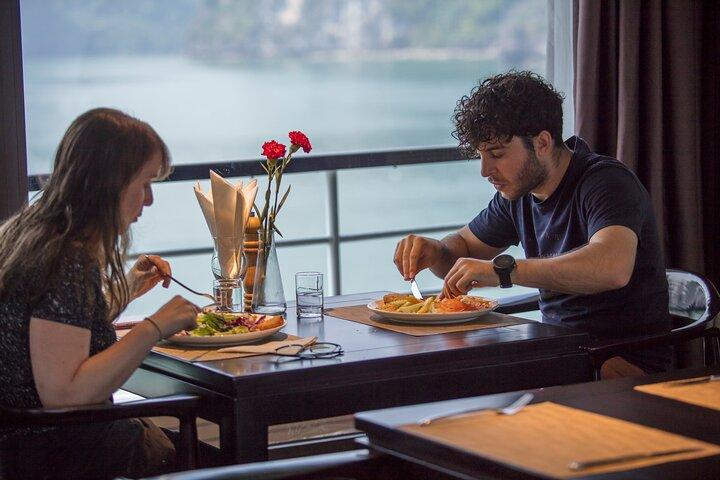 Scarlet Pearl Cruise – Luxus 2D1N Halong & Lan Ha Bay Cruise