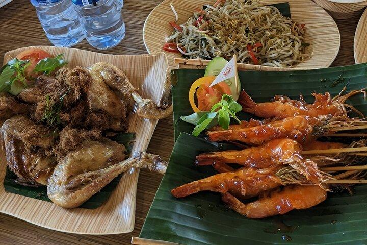 バリ料理のシーフード料理ディナー＆マッサージ半日ツアー