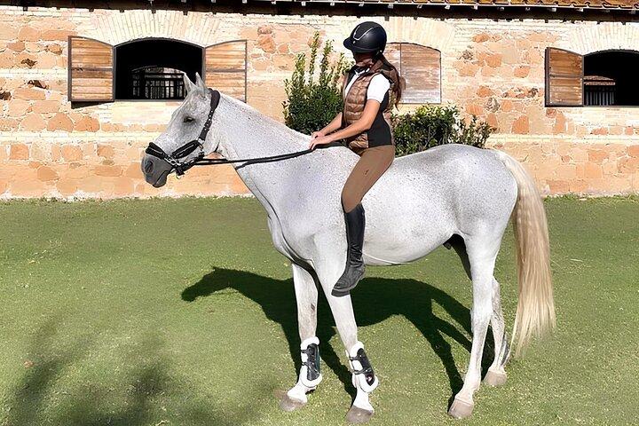 ローマ近郊のカステル・フザーノで乗馬体験