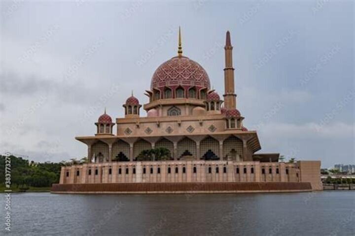 Kuala Lumpur City à Malacca City EN ROUTE Putrajaya City Tour