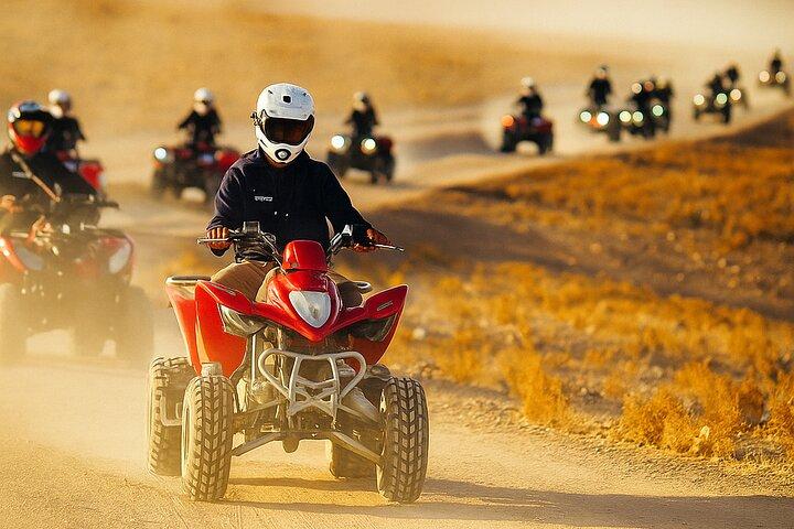 Marrakech : agafay 砂漠のクワッドバイクとラクダ乗り＆ディナーショー