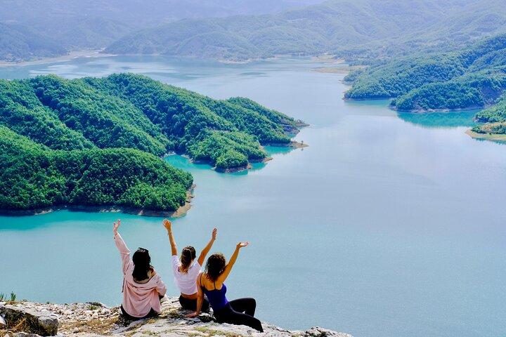 Bovilla Lake and Viewpoint Hike Aventura de meio dia a partir de Tirana