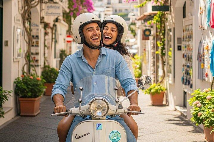 Excursão Vespa pela Costa Amalfitana com audioguia privada e autodirigida