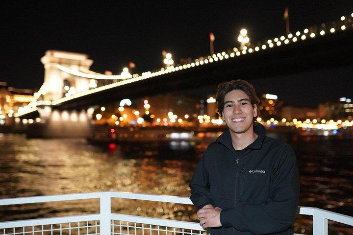 Budapest : Crucero nocturno garantizado Asientos en la azotea & BYOB