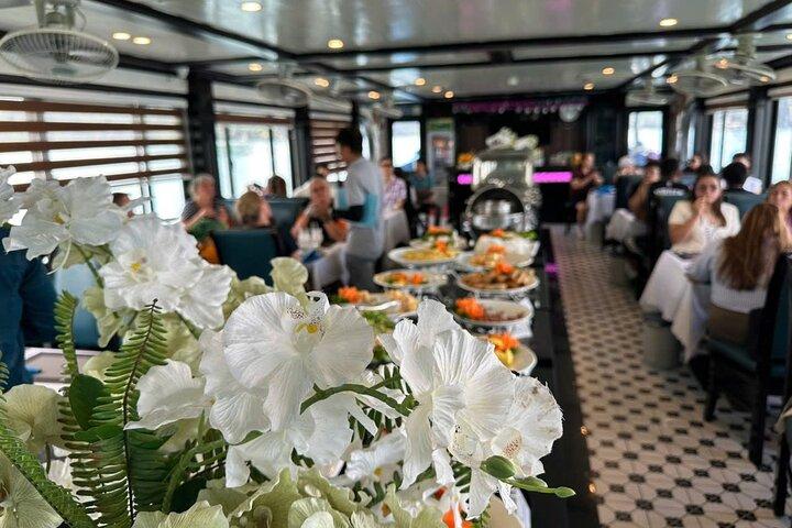 Alova Premium Cruise Halong Deluxe Day Tour avec transfert et repas