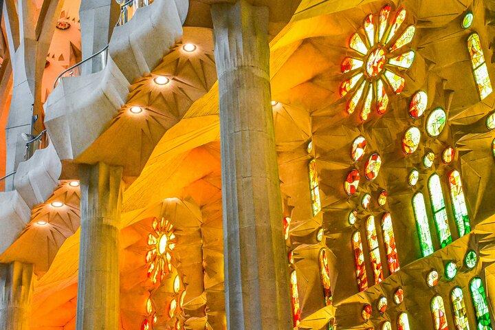 Seværdigheder i nærheden af Sagrada Familia Skip The Line Guided Group Tour