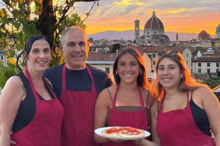 kookles Pizza met uitzicht op de Dom van Florence
