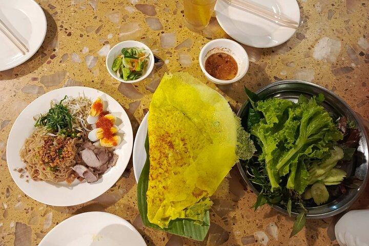 Tour nocturno de catas de comida en Siem Reap