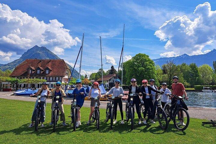 3-stündige geführte E-Bike-Tour in Interlaken mit Besuch eines Bauernhofs und historischen Dörfern