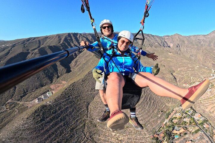 Vol en parapente biplace à Tenerife Sud ¡HOLA!
