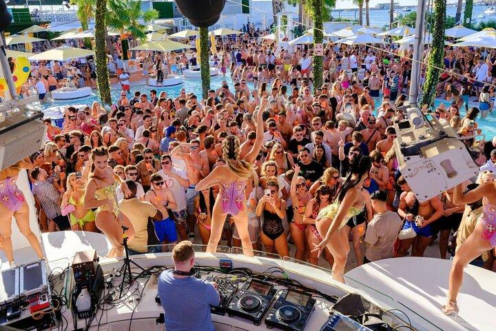 Ibiza Sunset Boat Party + 2 entradas de Superclub