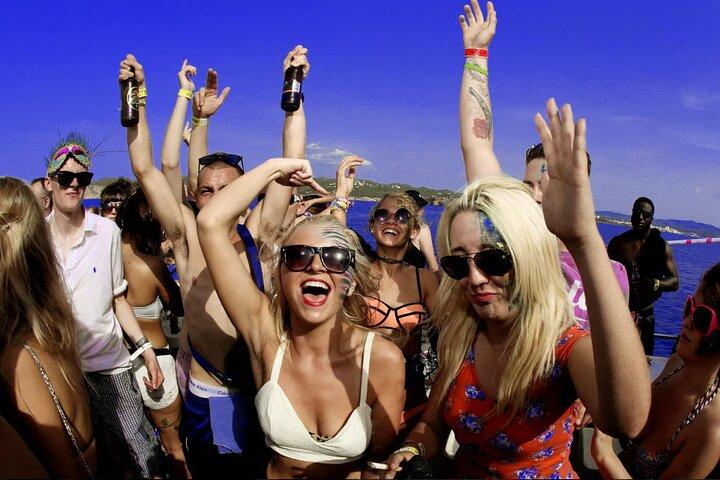 Ibiza Sunset Boat Party + 2 entradas de Superclub