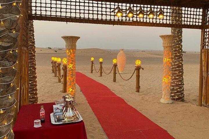 Cena nel deserto con spettacolo tradizionale e attività opzionali