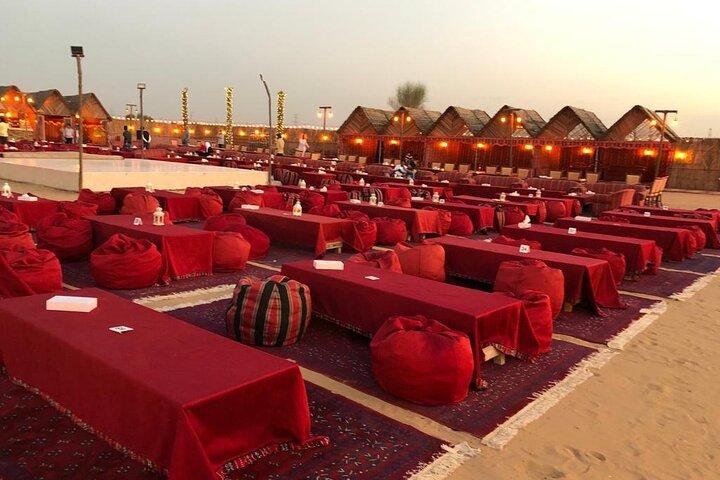 Dîner dans le désert avec spectacle traditionnel et activités facultatives