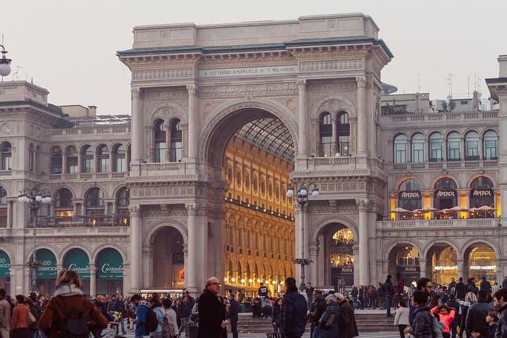 Milan Walking Tour Fashion Hidden Courtyards with Private Guide