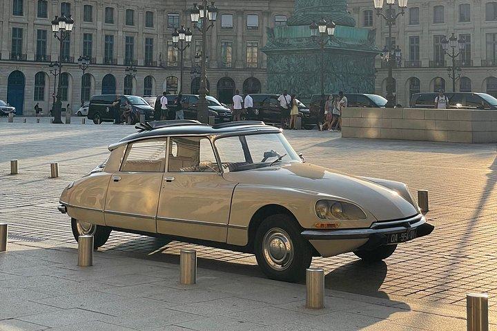 Paris Secrets Tour in einem Französischen Oldtimer Citroen DS