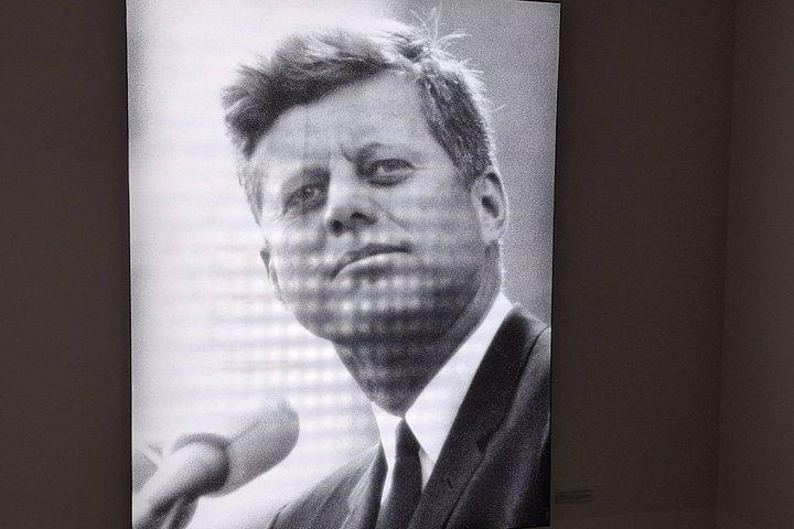 The Cold War and The Wall - Private Tour with Jacob